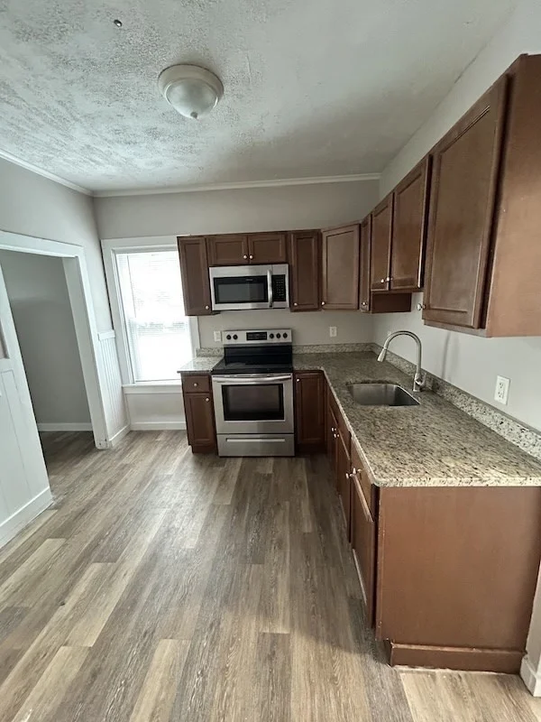 3 bed, 1 bath apartment for rent at 35 Newcomb Pl Unit 1, Taunton — photo 4 of 18