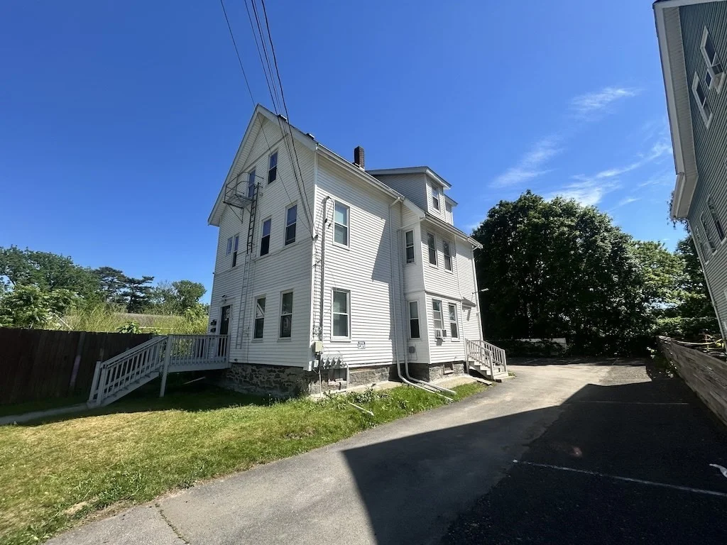 3 bed, 1 bath apartment for rent at 35 Newcomb Pl Unit 2, Taunton — photo 2 of 17