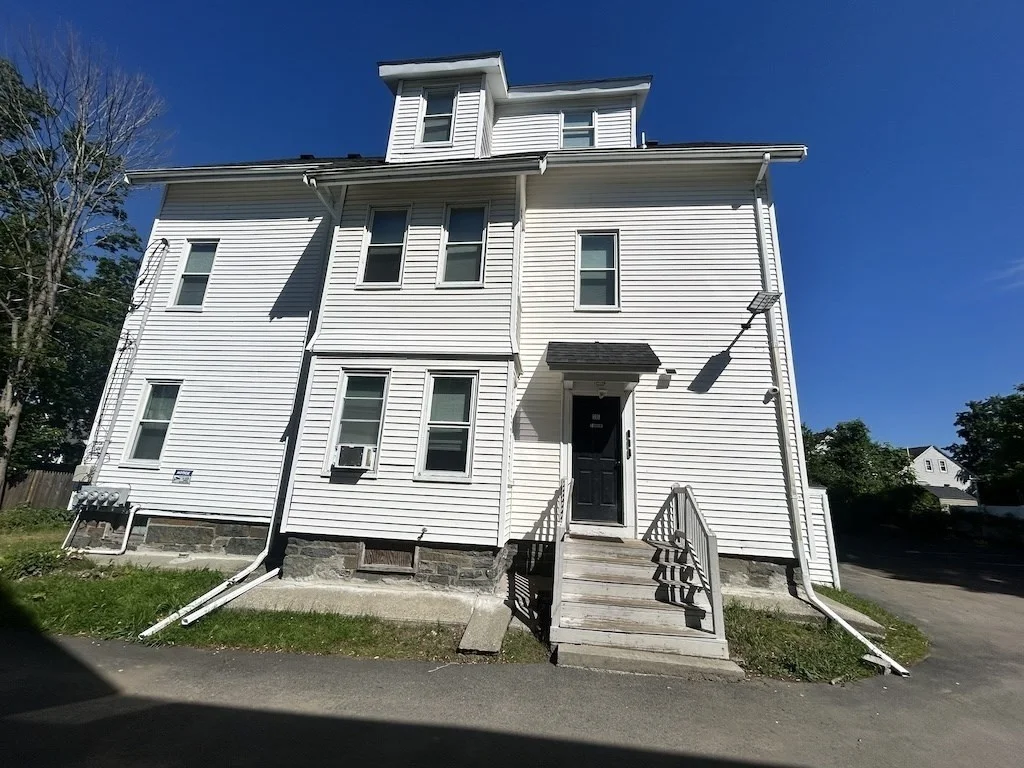 2 bed, 1 bath apartment for rent at 35 Newcomb Pl Unit 3, Taunton — photo 2 of 18