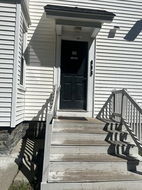 2 bed, 1 bath apartment for rent at 35 Newcomb Pl Unit 3, Taunton — photo 3 of 18