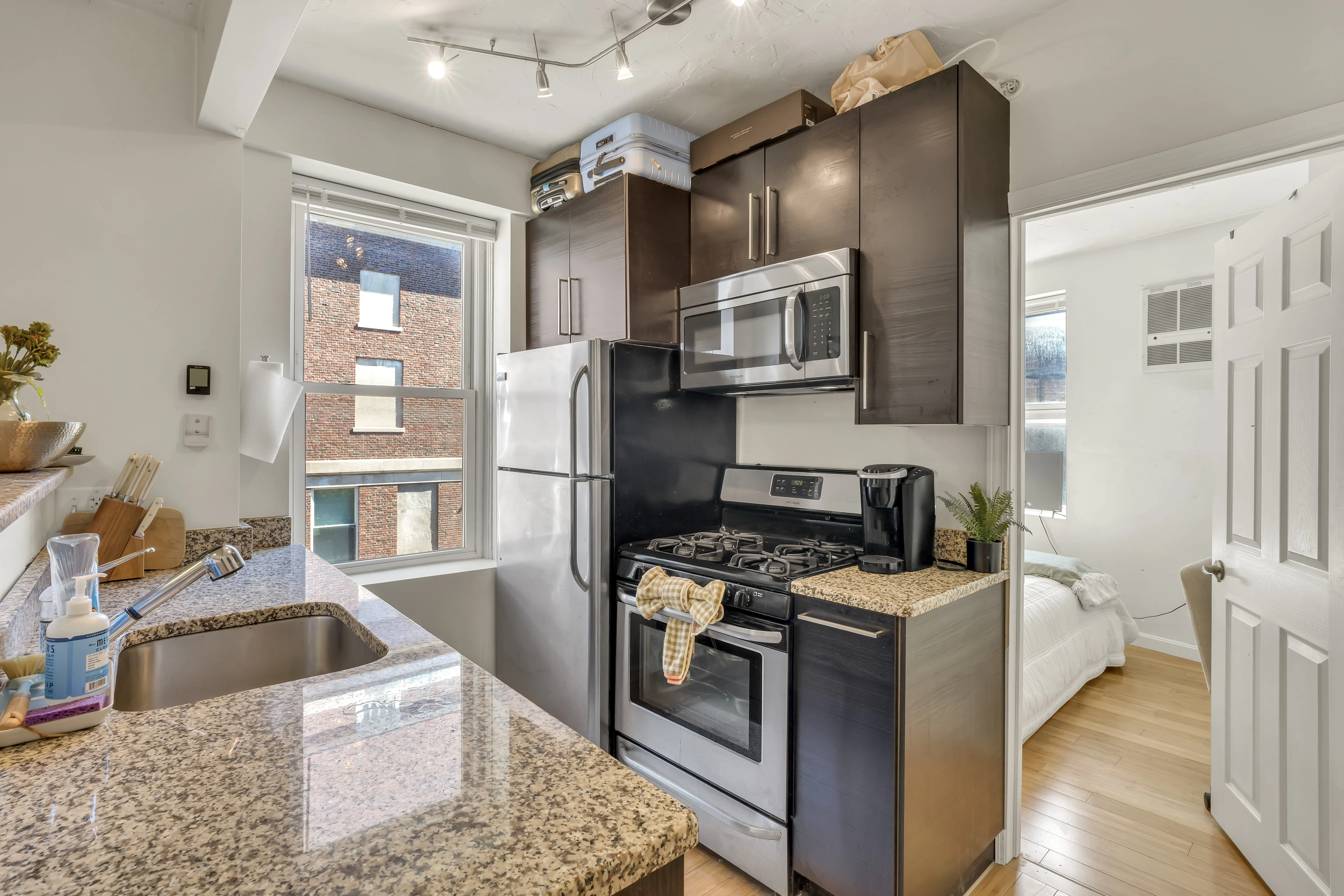 2 bed, 1 bath apartment for rent at 35 North Margin St Unit 4, North End — photo 2 of 16