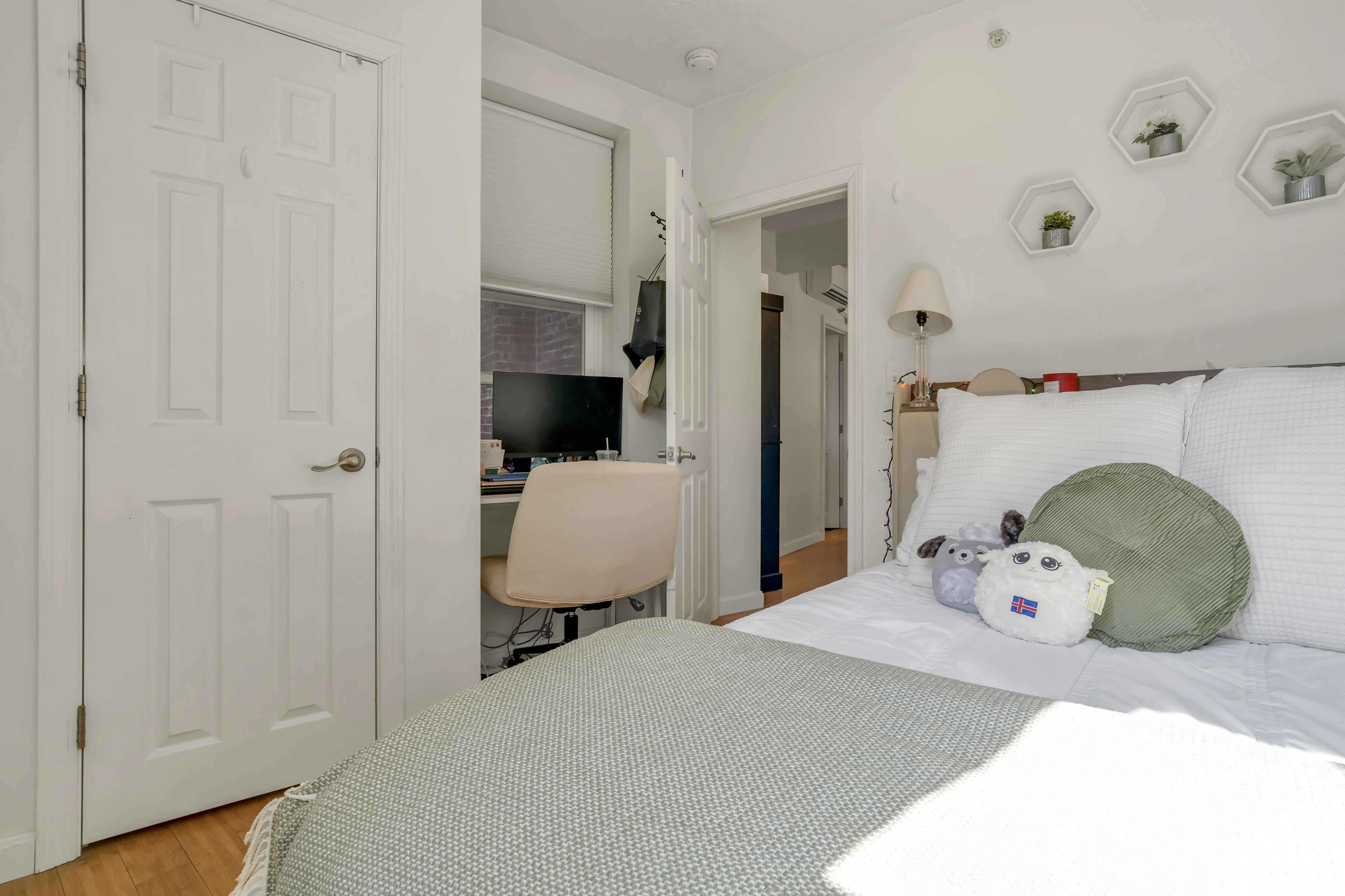 2 bed, 1 bath apartment for rent at 35 North Margin St Unit 4, North End — photo 6 of 16