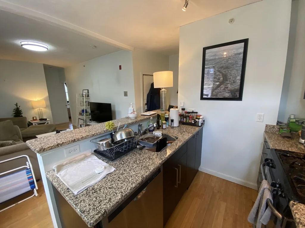 2 bed, 1 bath apartment for rent at 35 North Margin St Unit 7, North End — photo 5 of 12