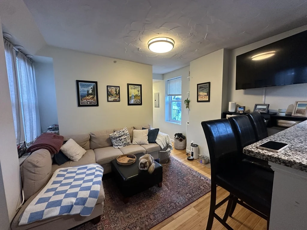 2 bed, 1 bath apartment for rent at 35 North Margin St Unit 8, North End — photo 3 of 10