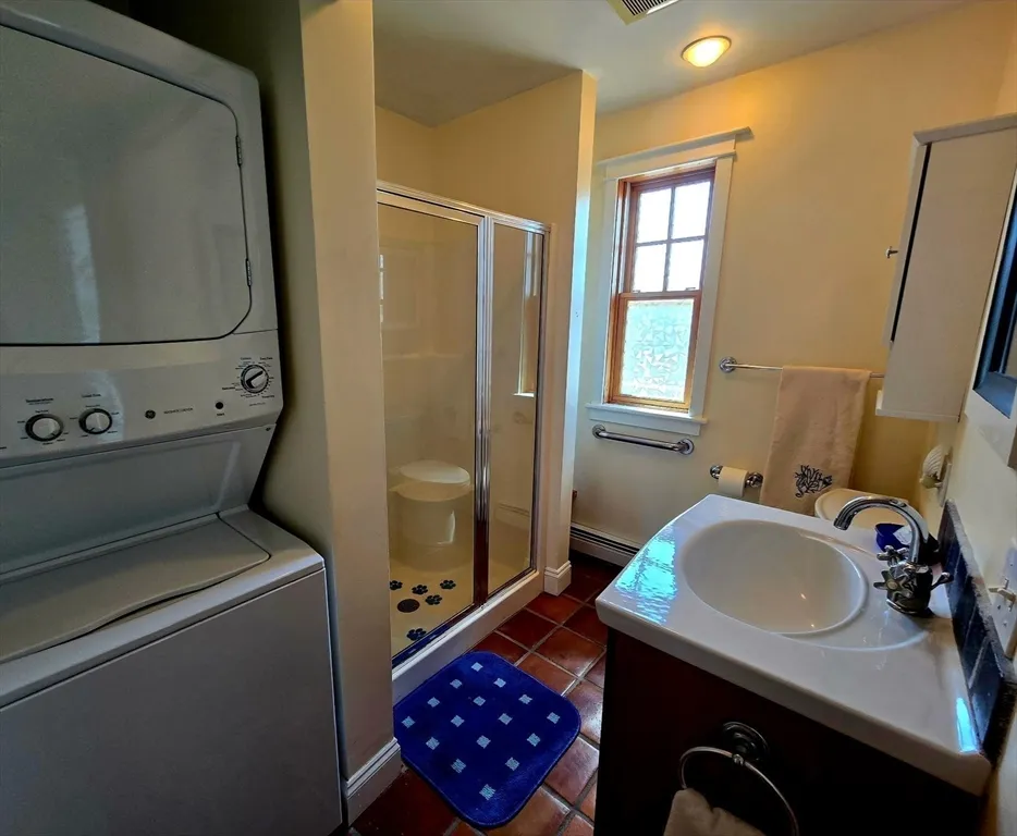 1 bed, 1 bath apartment for rent at 35 Northern Unit Side, Plum Island — photo 12 of 16