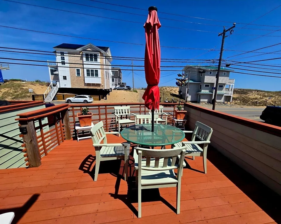 1 bed, 1 bath apartment for rent at 35 Northern Unit Side, Plum Island — photo 5 of 16