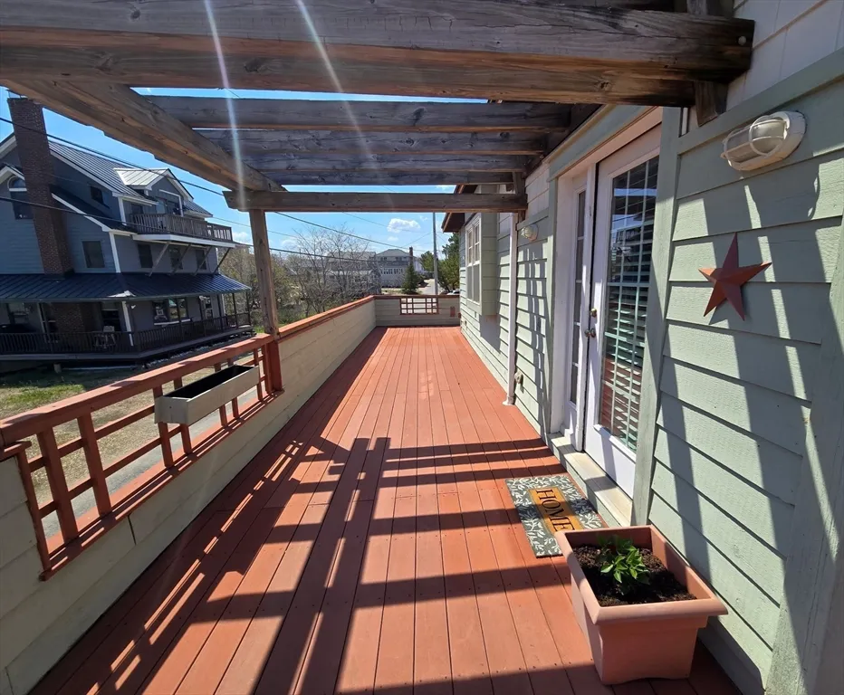 1 bed, 1 bath apartment for rent at 35 Northern Unit Side, Plum Island — photo 13 of 16