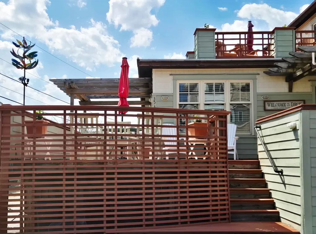 1 bed, 1 bath apartment for rent at 35 Northern Unit Side, Plum Island — photo 1 of 16