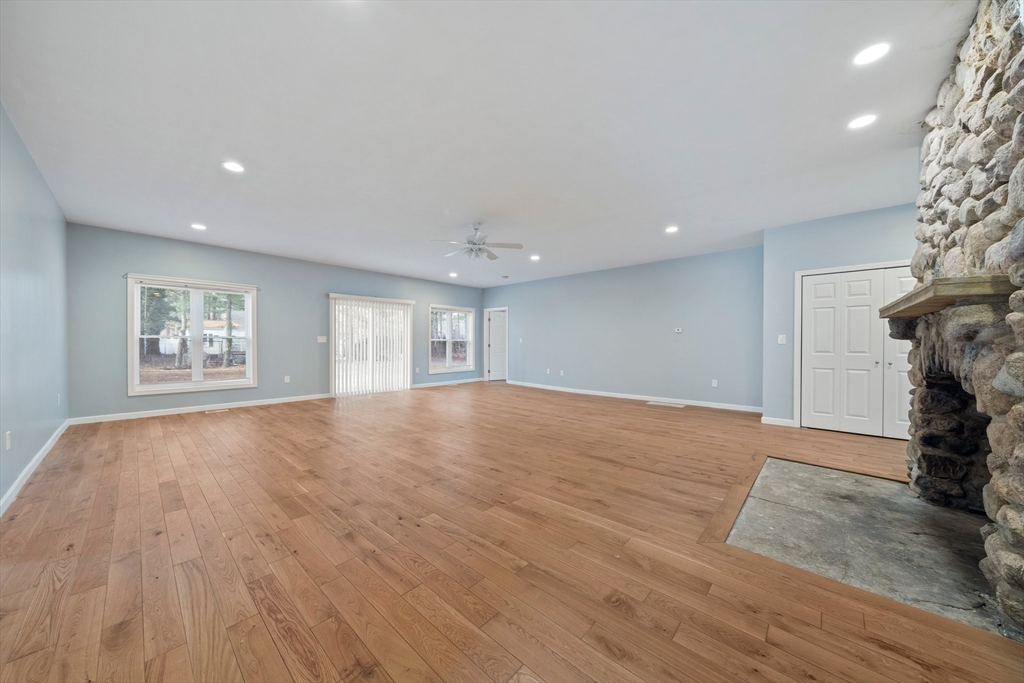 4 bed, 2 bath apartment for rent at 35 Norwood Unit A, Sharon — photo 9 of 20