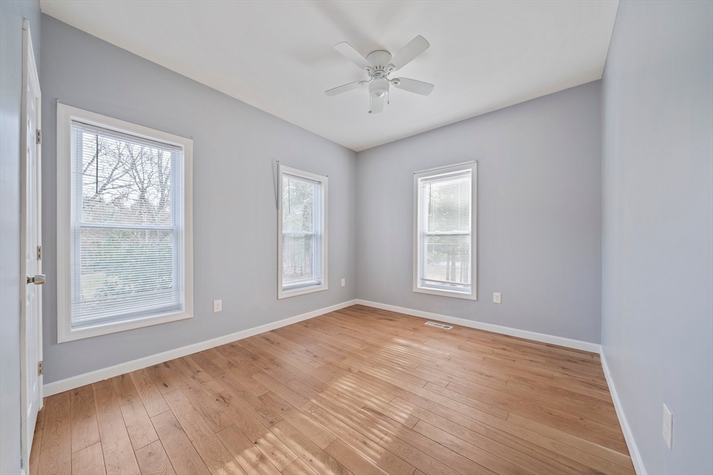 4 bed, 2 bath apartment for rent at 35 Norwood Unit A, Sharon — photo 14 of 20