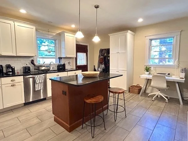 3 bed, 1 bath apartment for rent at 35 Oakland Rd Unit 1, Brookline — photo 7 of 16