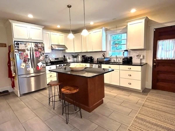 3 bed, 1 bath apartment for rent at 35 Oakland Rd Unit 1, Brookline — photo 6 of 16