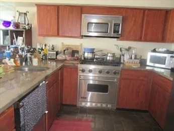 1 bed, 1 bath apartment for rent at 35 Oceanside Dr Unit 35, Hull — photo 3 of 20