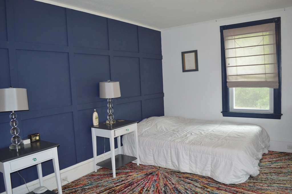 5 bed, 2 bath apartment for rent at 35 Oliver Unit 0, Framingham — photo 13 of 20