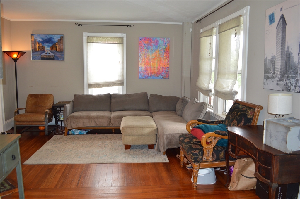 5 bed, 2 bath apartment for rent at 35 Oliver Unit 0, Framingham — photo 8 of 20