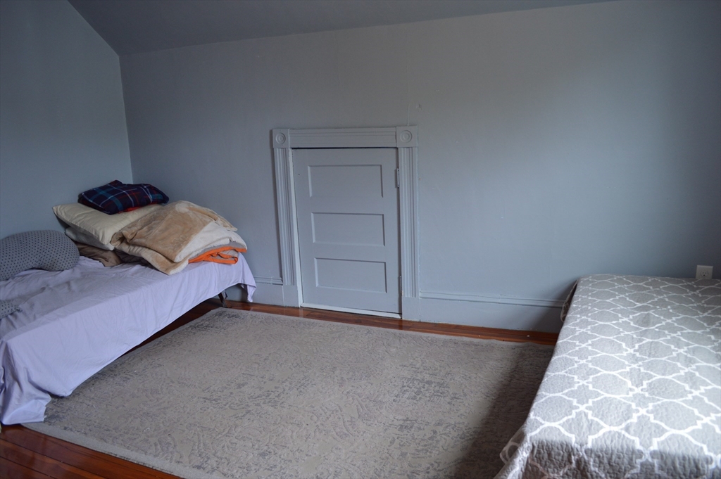 5 bed, 2 bath apartment for rent at 35 Oliver Unit 0, Framingham — photo 17 of 20