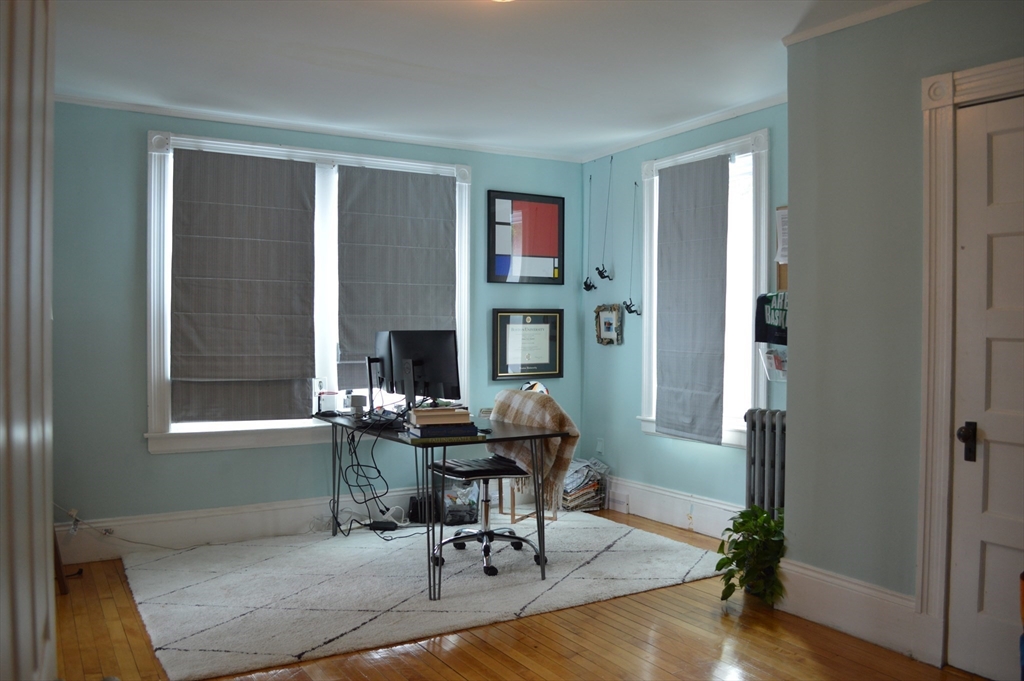 5 bed, 2 bath apartment for rent at 35 Oliver Unit 0, Framingham — photo 15 of 20