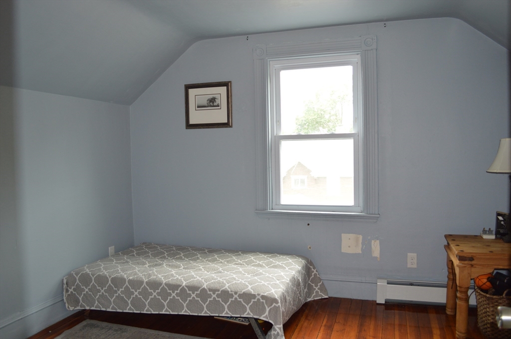 5 bed, 2 bath apartment for rent at 35 Oliver Unit 0, Framingham — photo 16 of 20
