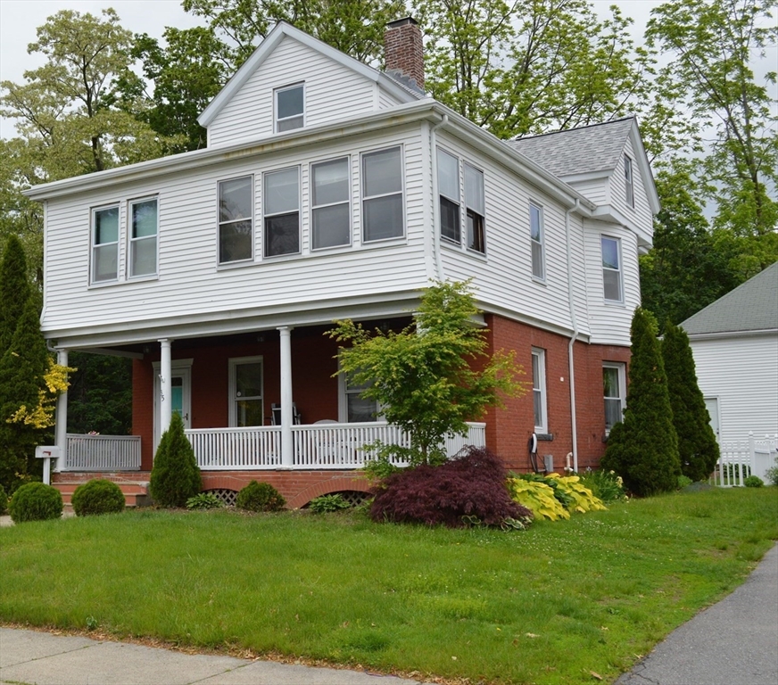 5 bed, 2 bath apartment for rent at 35 Oliver Unit 0, Framingham — photo 1 of 20