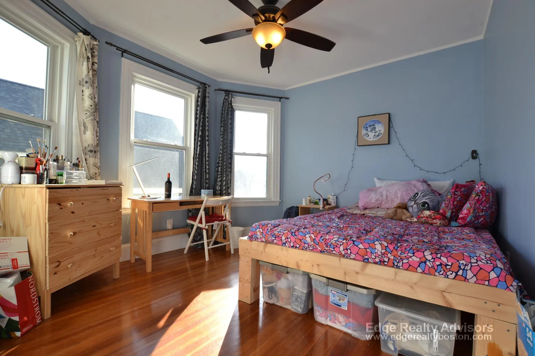 3 bed, 2 bath apartment for rent at 35 Palmer St Unit R, Banks Square — photo 5 of 14