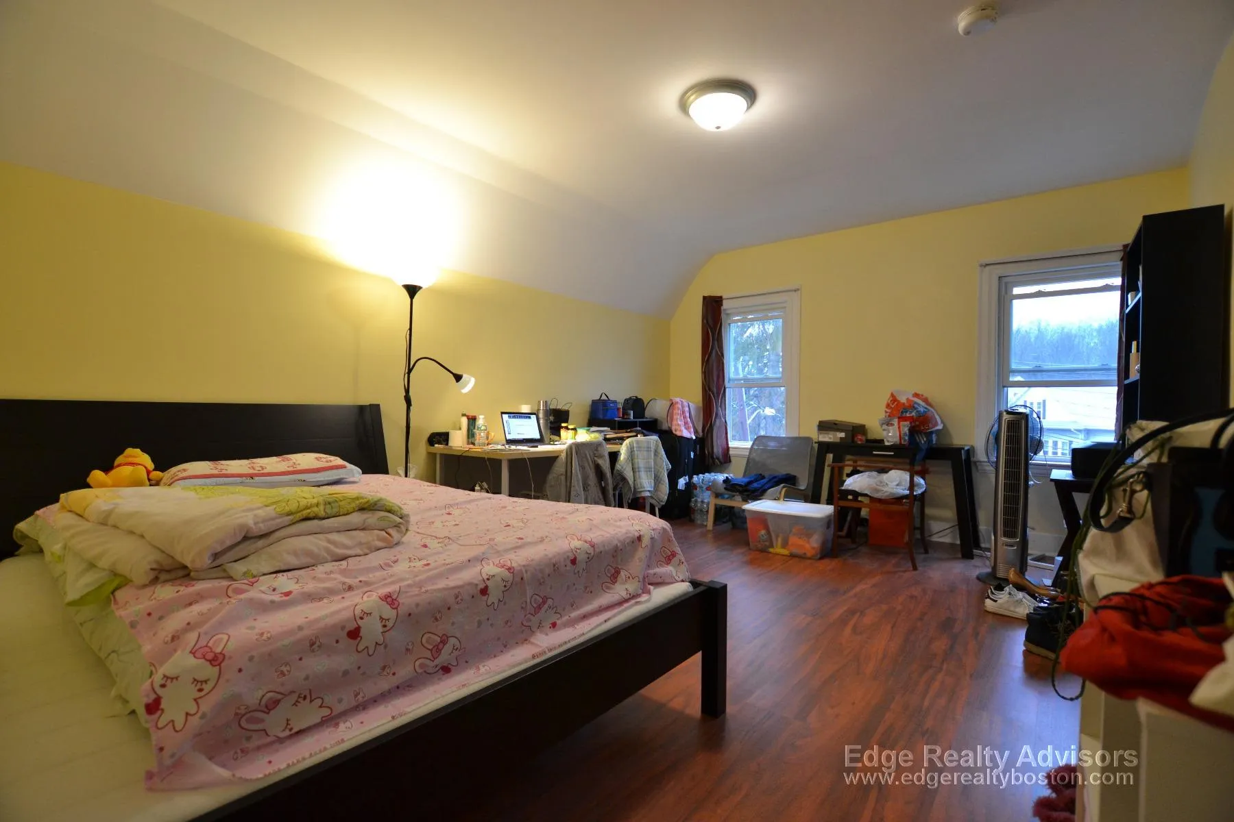 3 bed, 2 bath apartment for rent at 35 Palmer St Unit R, Banks Square — photo 13 of 14