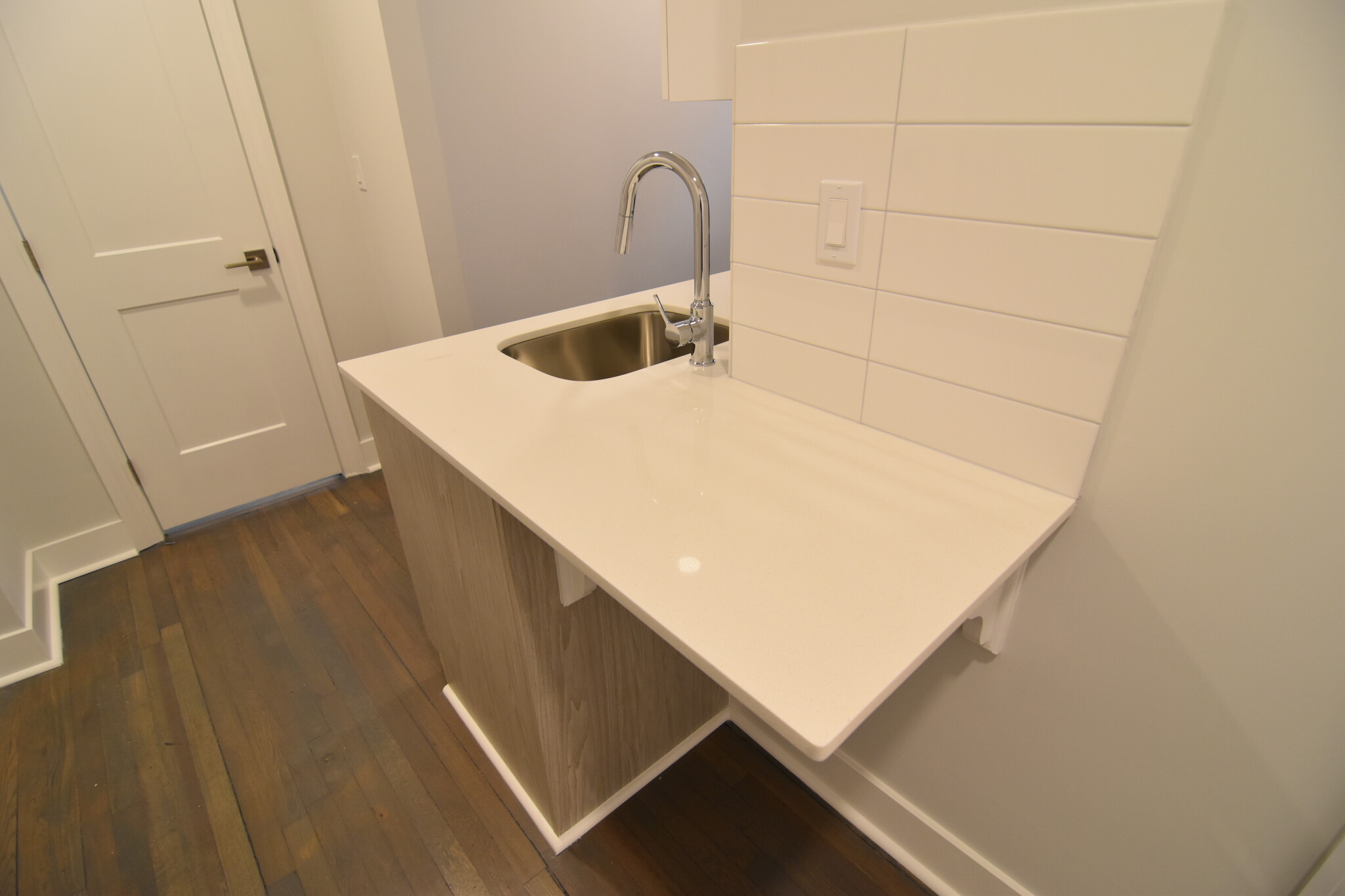 Studio bed, 1 bath apartment for rent at 35 Park Dr Unit 14, Fenway — photo 4 of 16