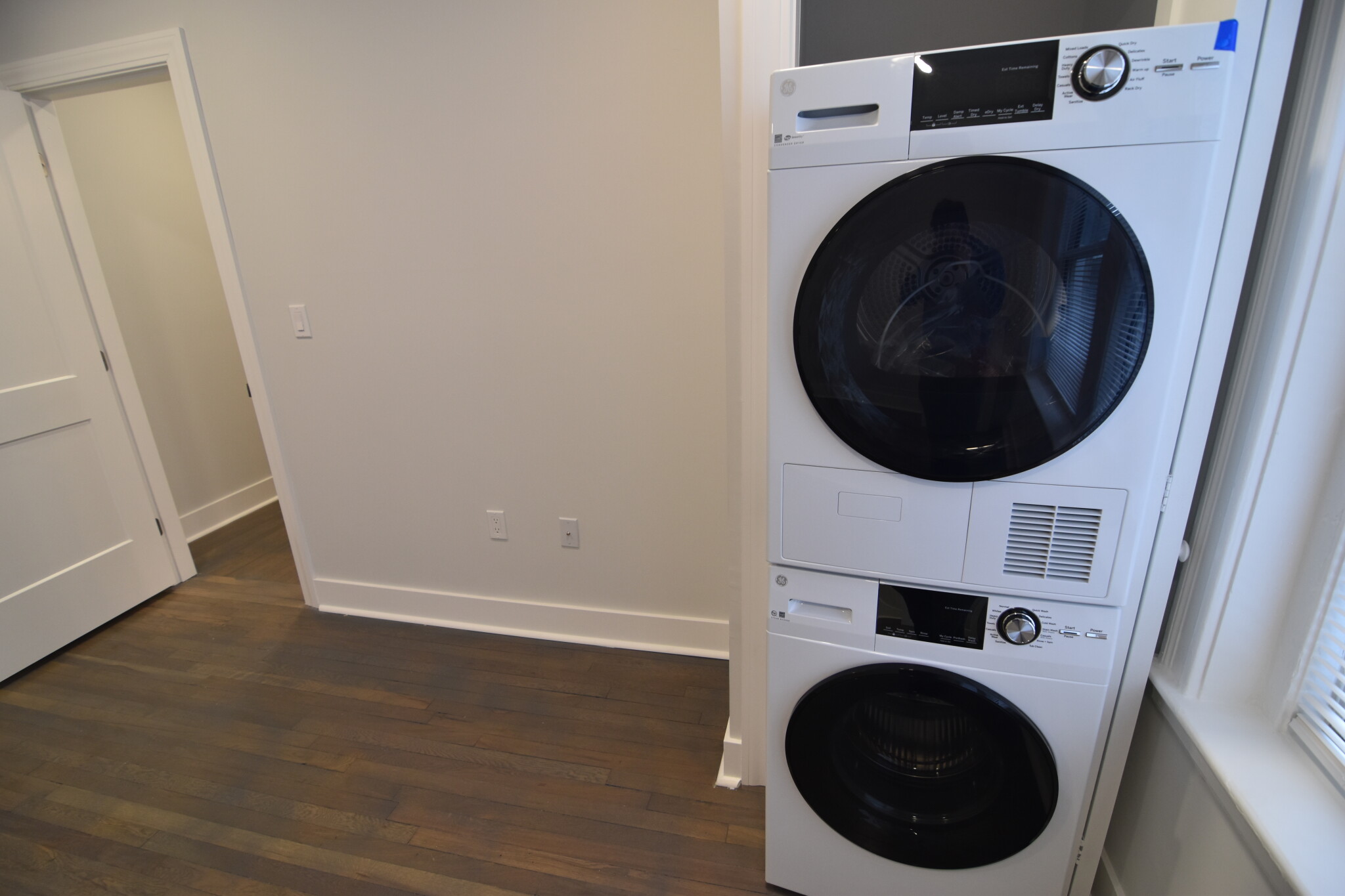 Studio bed, 1 bath apartment for rent at 35 Park Dr Unit 14, Fenway — photo 8 of 16