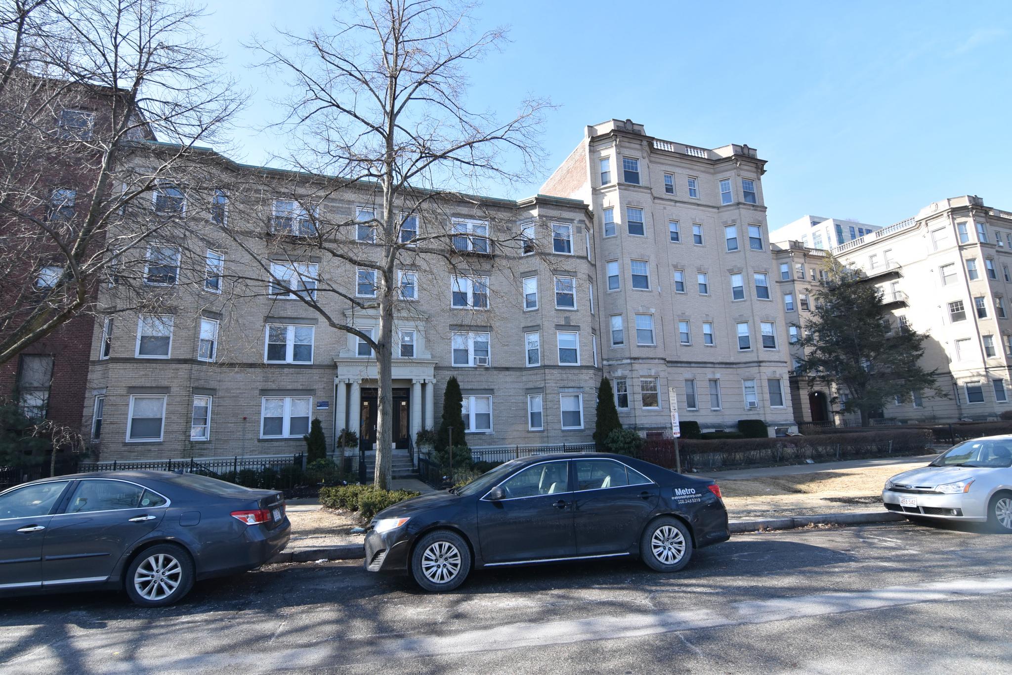 1 bed, 1 bath apartment for rent at 35 Park Dr Unit 19, Fenway