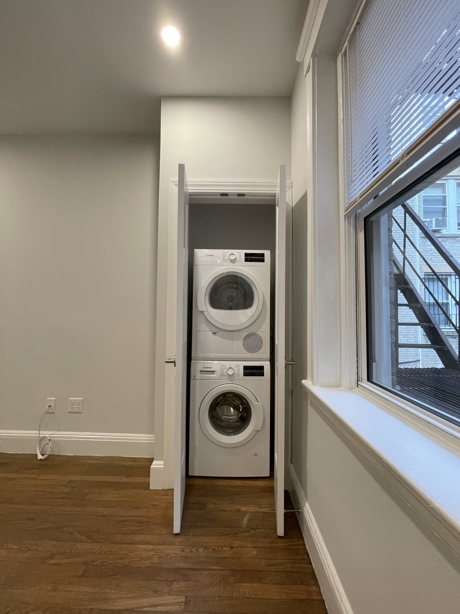 Studio bed, 1 bath apartment for rent at 35 Park Dr Unit 2, Fenway — photo 4 of 13