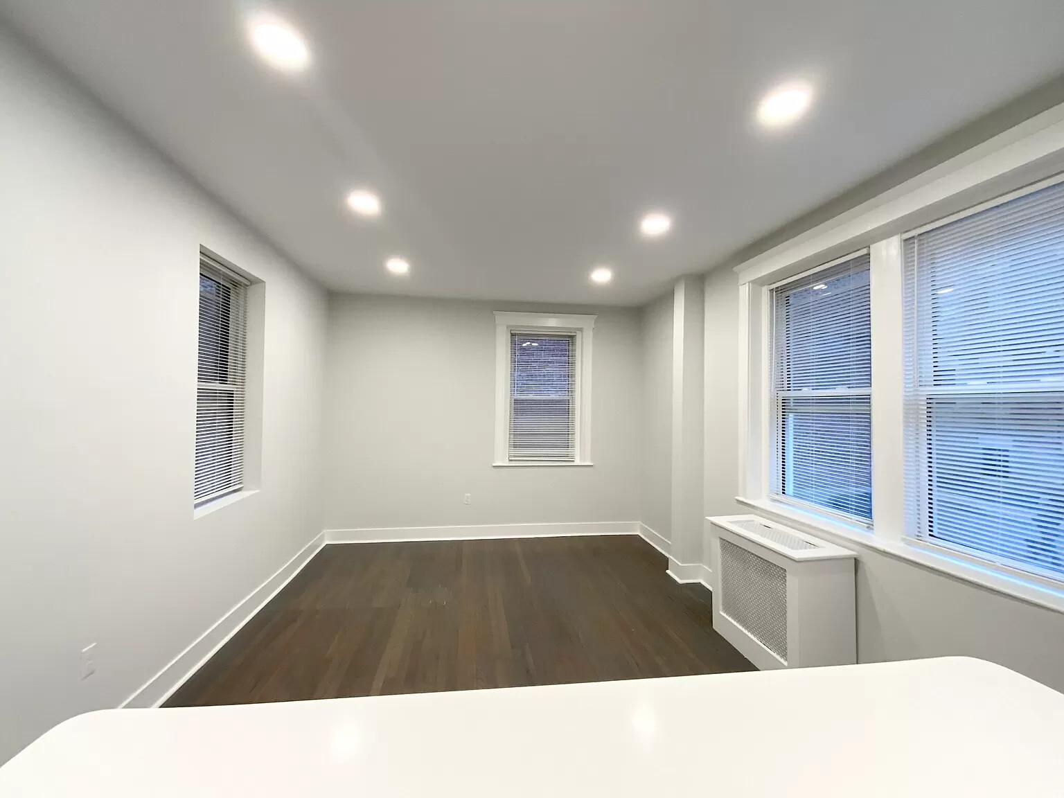 Studio bed, 1 bath apartment for rent at 35 Park Dr Unit 3, Fenway — photo 3 of 4