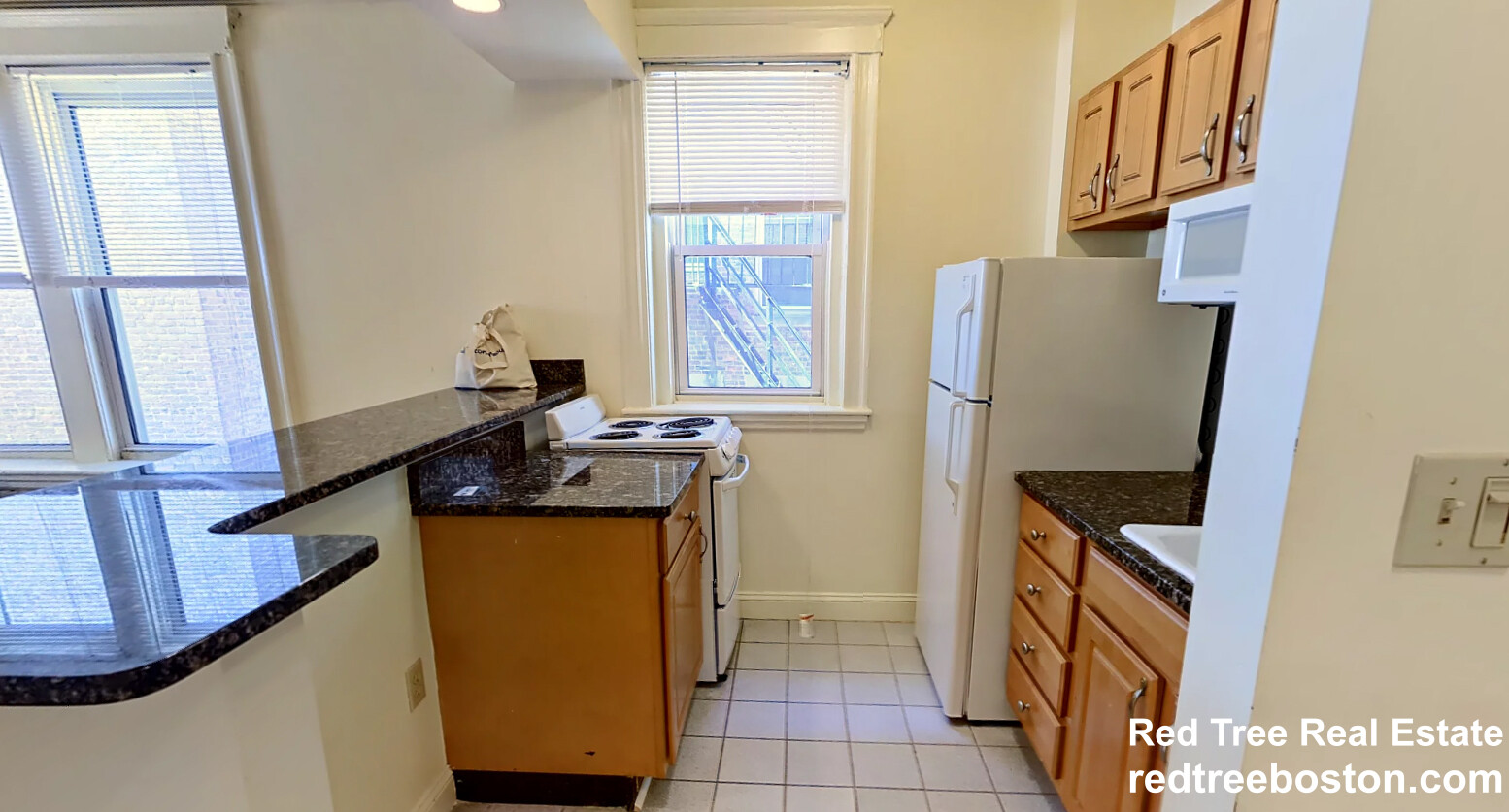 Studio bed, 1 bath apartment for rent at 35 Park Dr Unit 9, Fenway — photo 2 of 6