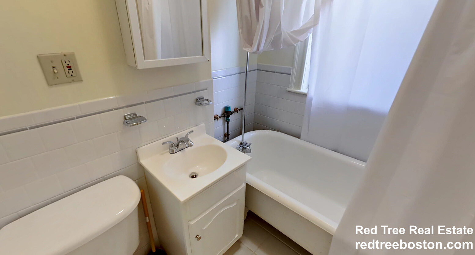 Studio bed, 1 bath apartment for rent at 35 Park Dr Unit 9, Fenway — photo 4 of 6
