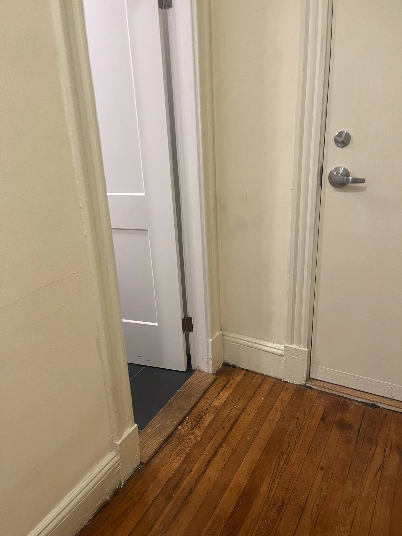 Studio bed, 1 bath apartment for rent at 35 Park Dr Unit U4, Fenway — photo 8 of 10