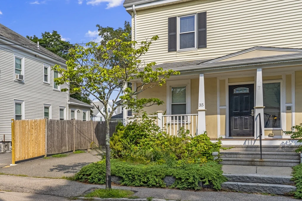 4 bed, 1 bath apartment for rent at 35 Payne Unit 2, Quincy