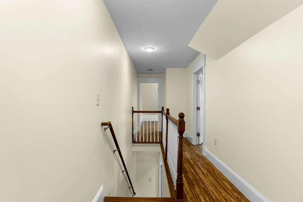 4 bed, 1 bath apartment for rent at 35 Payne Unit 2, Quincy — photo 12 of 25