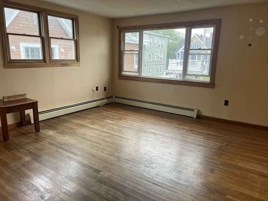 2 bed, 1 bath apartment for rent at 35 Pearl Ave Unit 2, Winthrop — photo 3 of 11