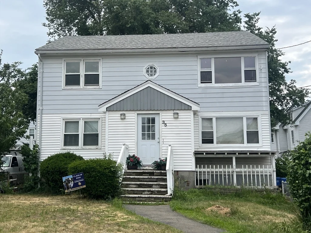 2 bed, 1 bath apartment for rent at 35 Pearl Ave Unit 2, Winthrop — photo 1 of 11