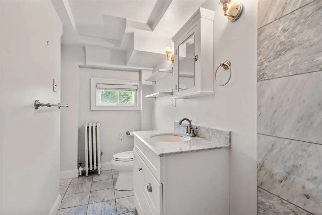 2 bed, 2 bath apartment for rent at 35 Perkins St Unit 1, Winthrop Beach — photo 10 of 20