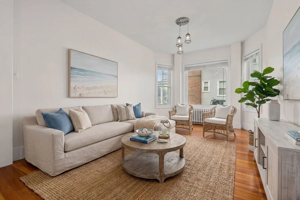 2 bed, 2 bath apartment for rent at 35 Perkins St Unit 1, Winthrop Beach — photo 2 of 20