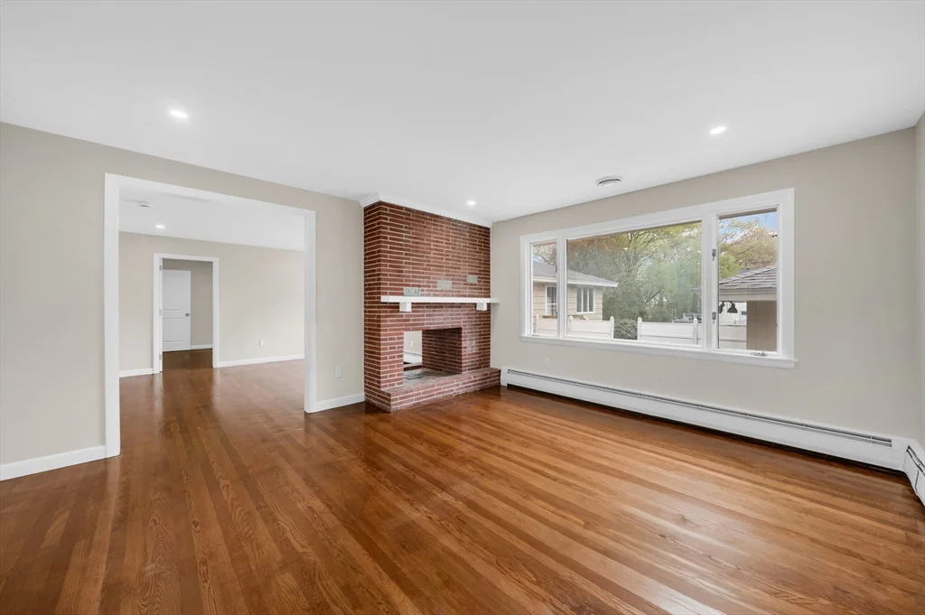 3 bed, 1 bath apartment for rent at 35 Peters St Unit 1, North Andover — photo 8 of 26