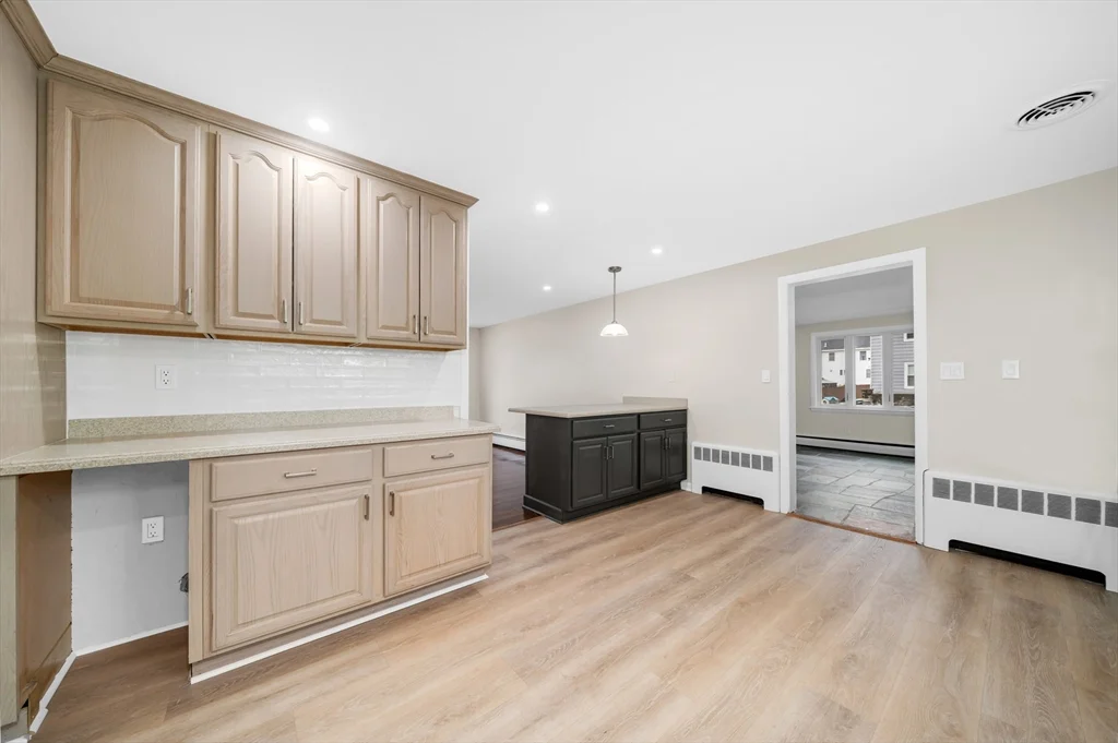 3 bed, 1 bath apartment for rent at 35 Peters St Unit 1, North Andover — photo 7 of 26