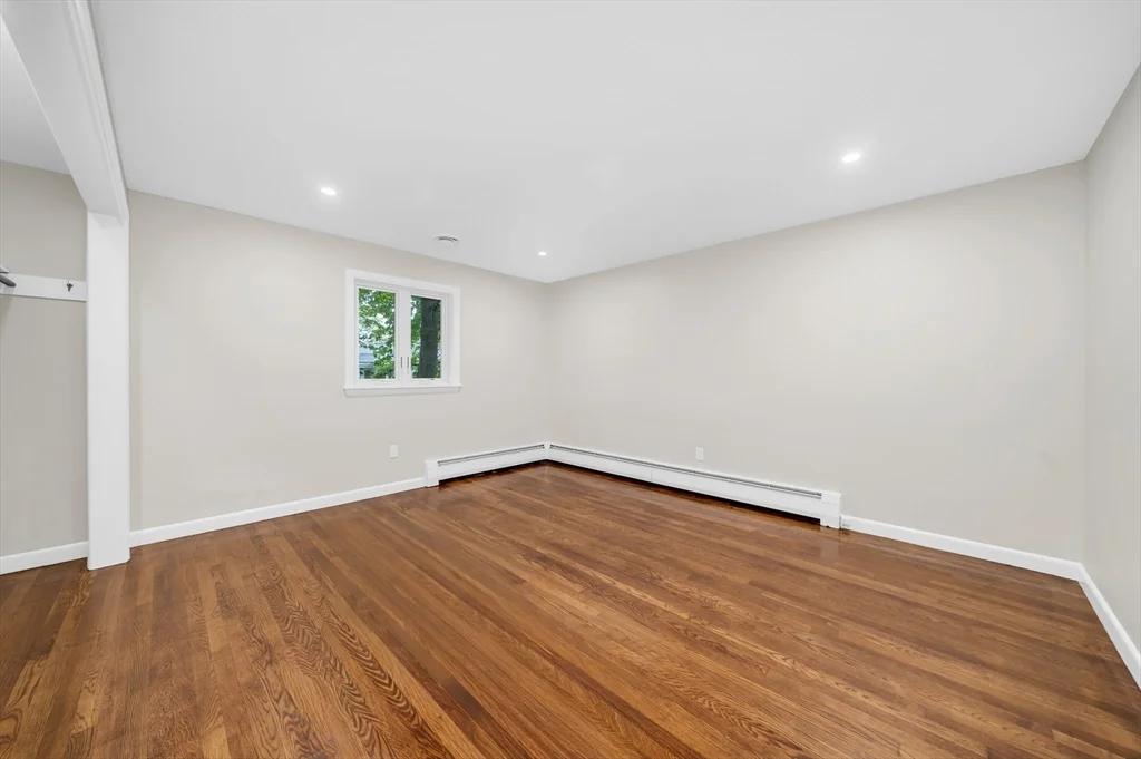 3 bed, 1 bath apartment for rent at 35 Peters St Unit 1, North Andover — photo 14 of 26