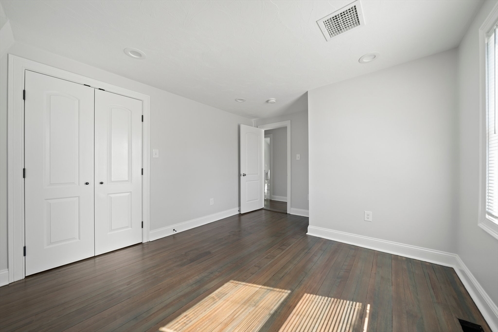 3 bed, 1 bath apartment for rent at 35 Phillips Ave, Stoughton — photo 16 of 24