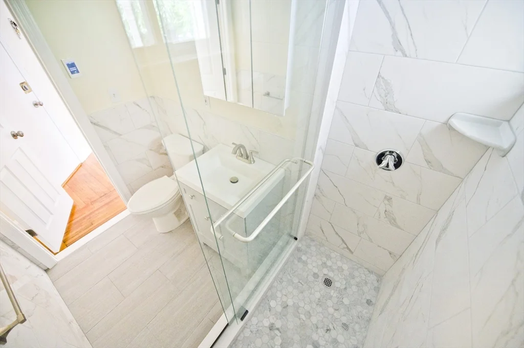 1 bed, 1 bath apartment for rent at 35 Pleasant St Unit 1F, Dorchester — photo 13 of 18