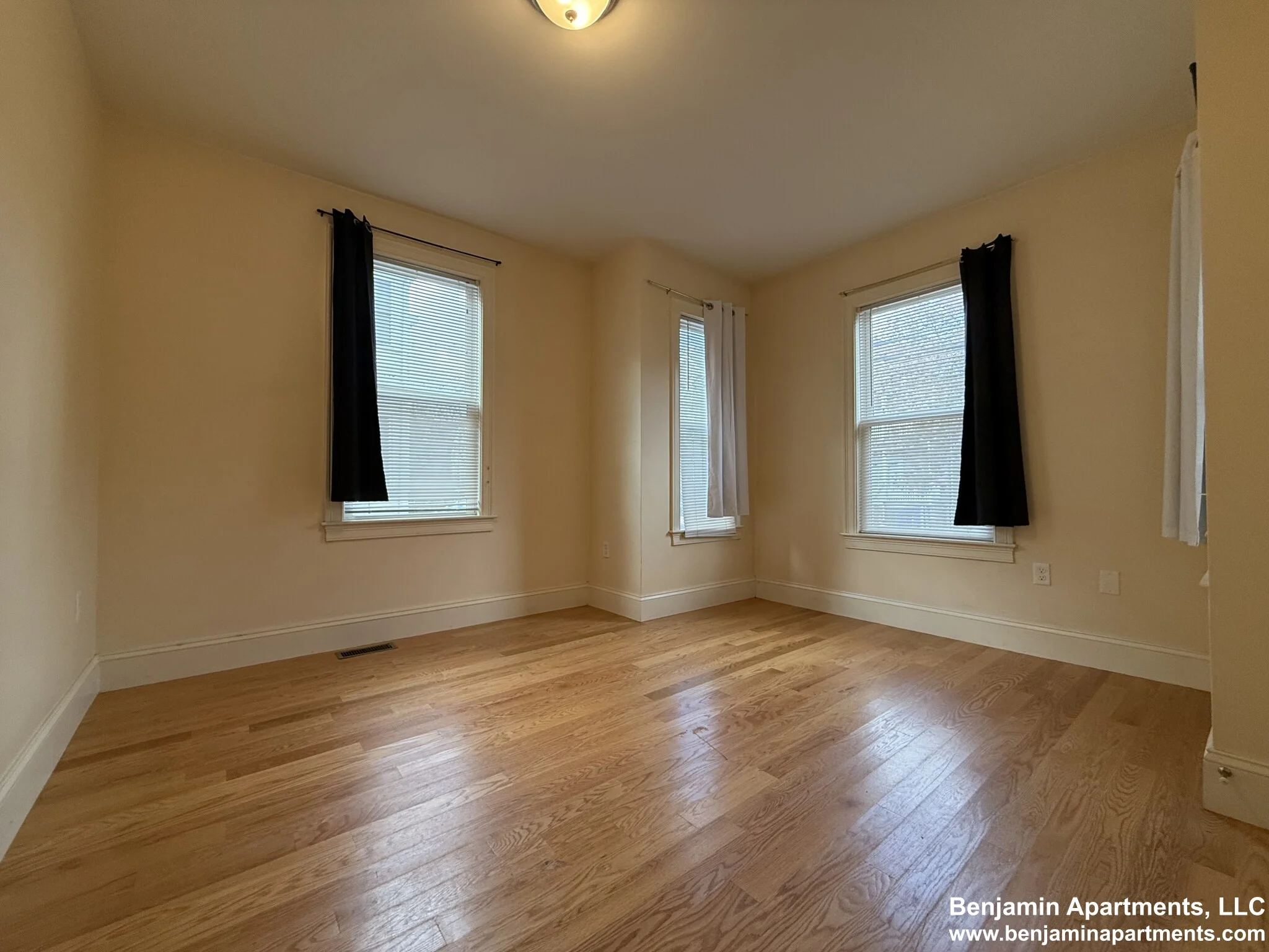 4 bed, 2 bath apartment for rent at 35 Pratt St Unit 1B, Allston — photo 18 of 20