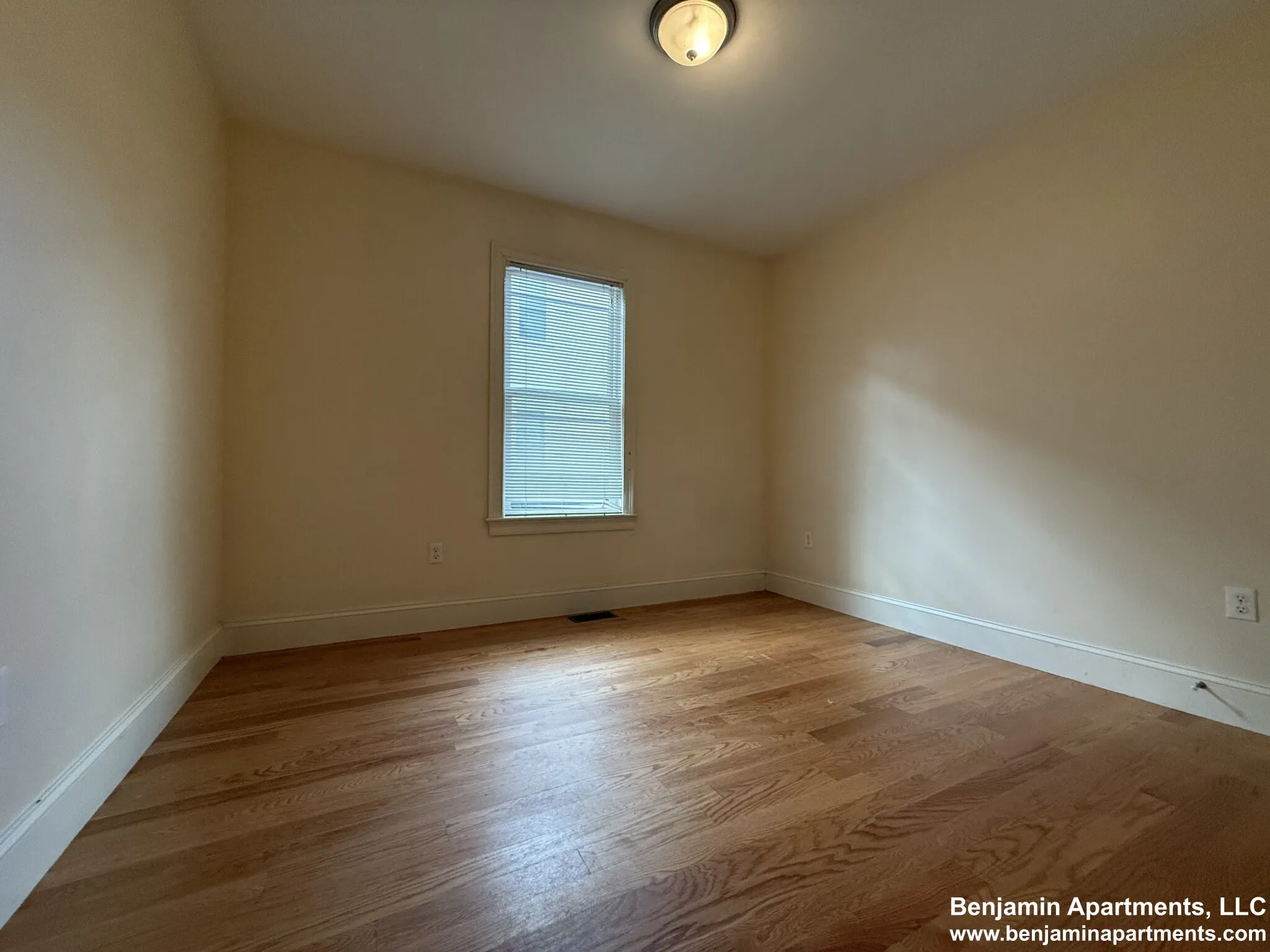 4 bed, 2 bath apartment for rent at 35 Pratt St Unit 1B, Allston — photo 16 of 20