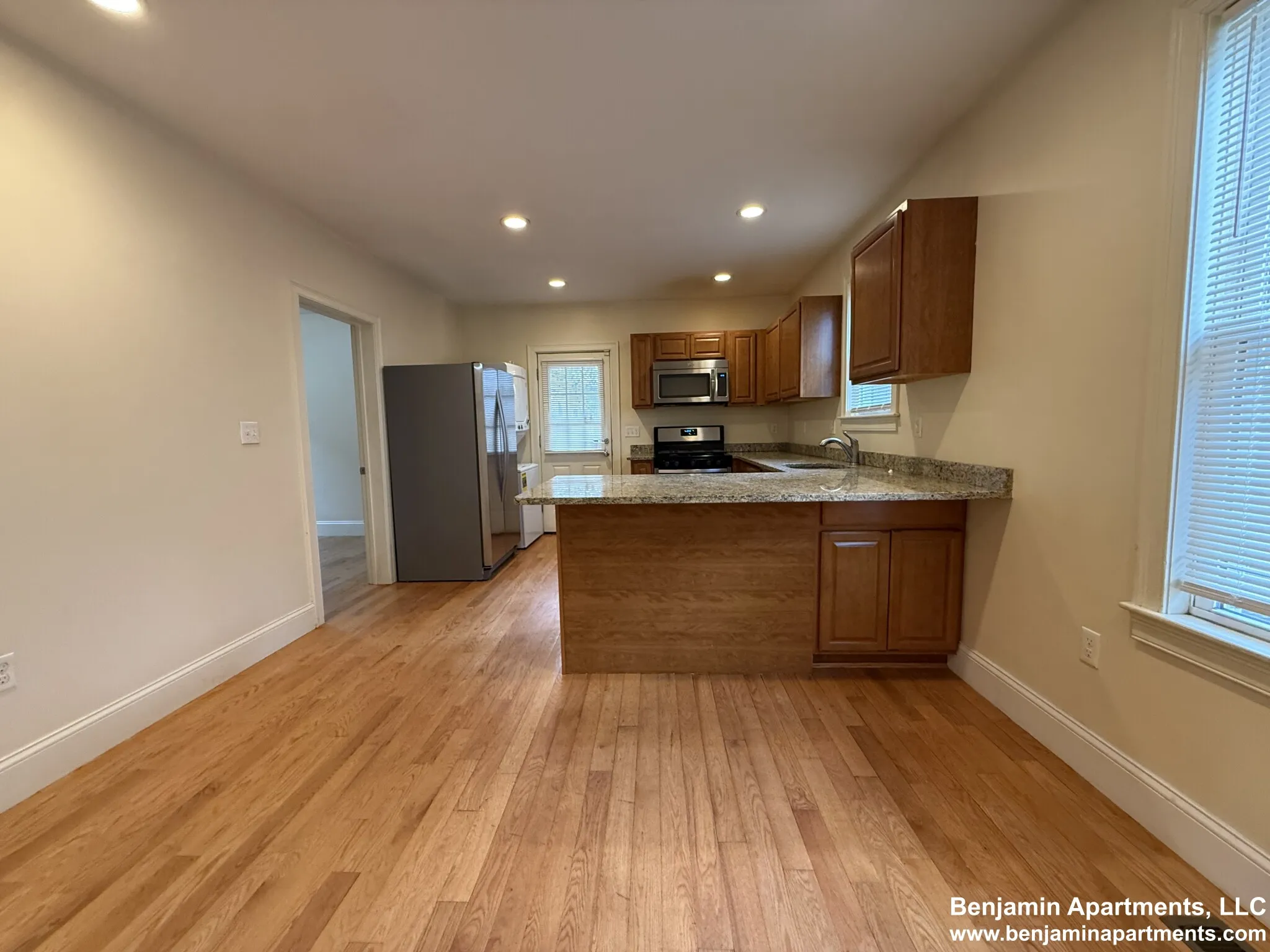4 bed, 2 bath apartment for rent at 35 Pratt St Unit 1B, Allston — photo 7 of 20