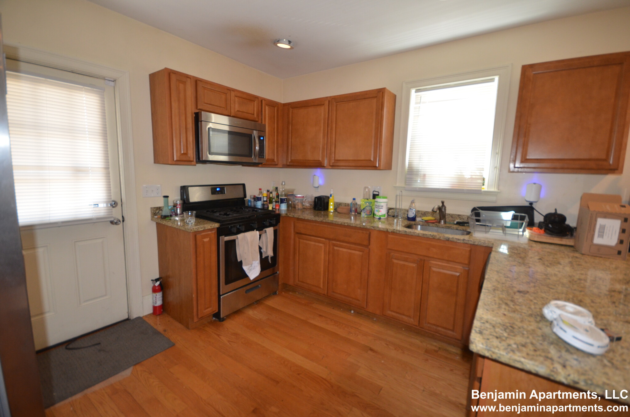 4 bed, 2 bath apartment for rent at 35 Pratt St Unit 1D, Allston — photo 2 of 15