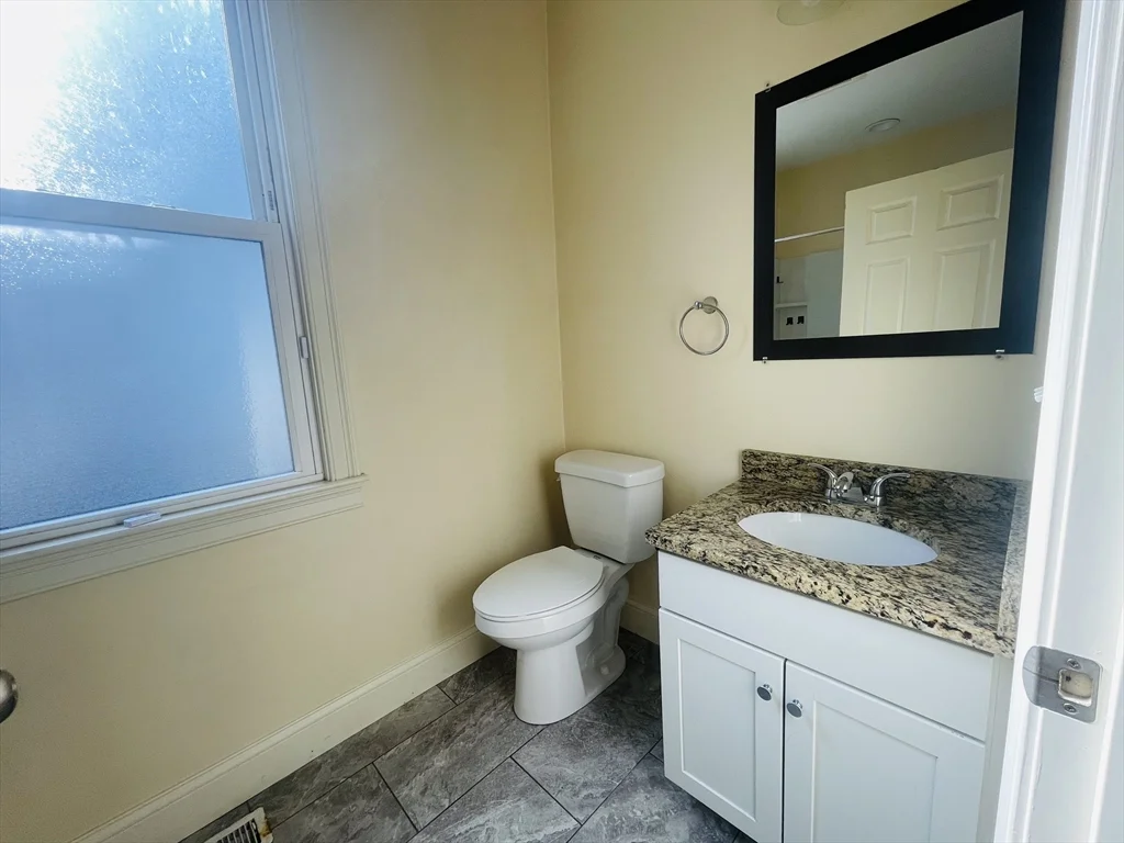 4 bed, 2 bath apartment for rent at 35 Pratt St Unit 1R, Allston — photo 4 of 9
