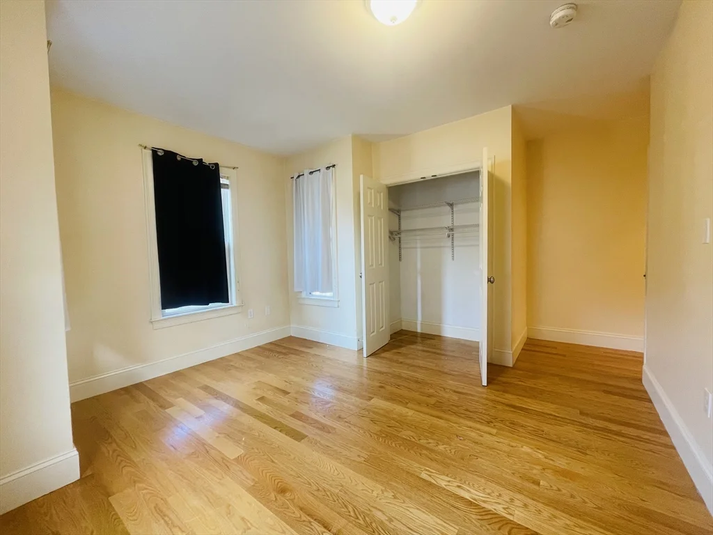 4 bed, 2 bath apartment for rent at 35 Pratt St Unit 1R, Allston — photo 8 of 9